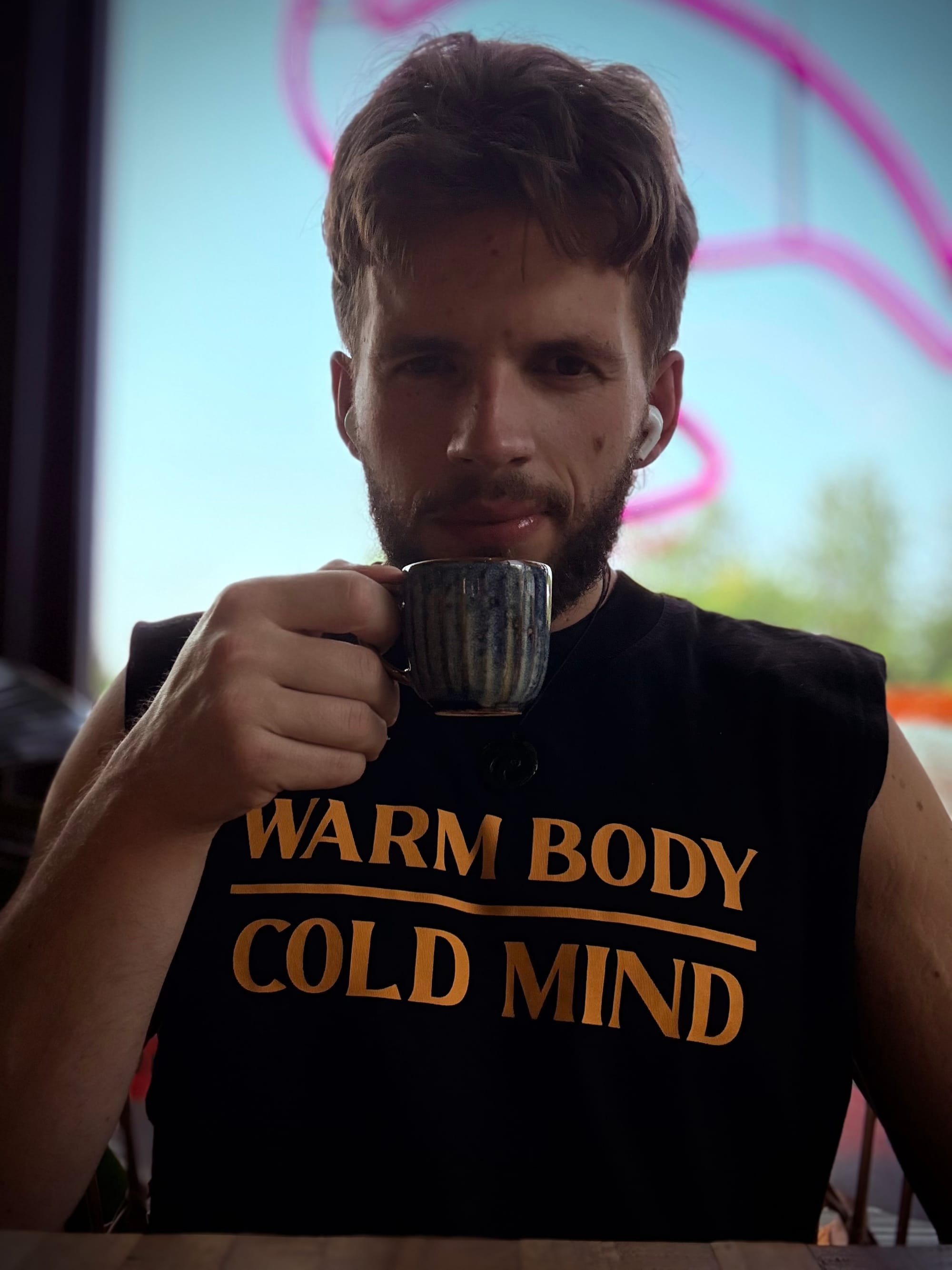 Trener personalny Karol Domański uwielbia espresso doppio.